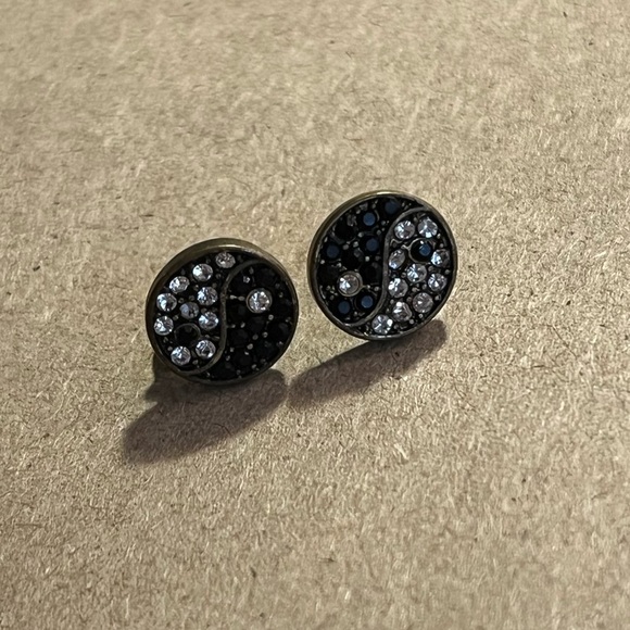 Lucky Brand - Yin and yang earrings - small gold with black & silver stones - Picture 6 of 7